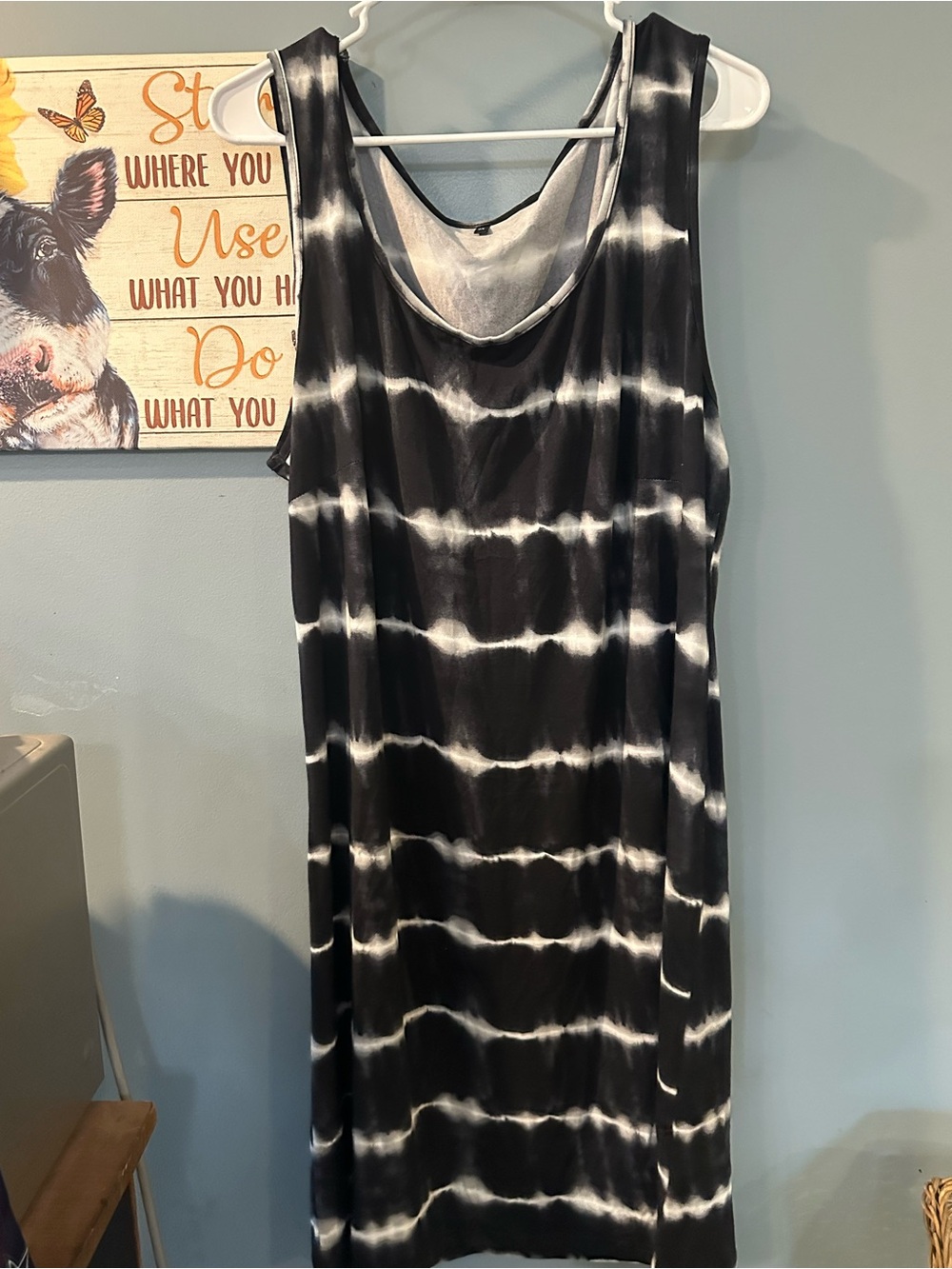 Women's Black & White Tie-Dye Sleeveless Top